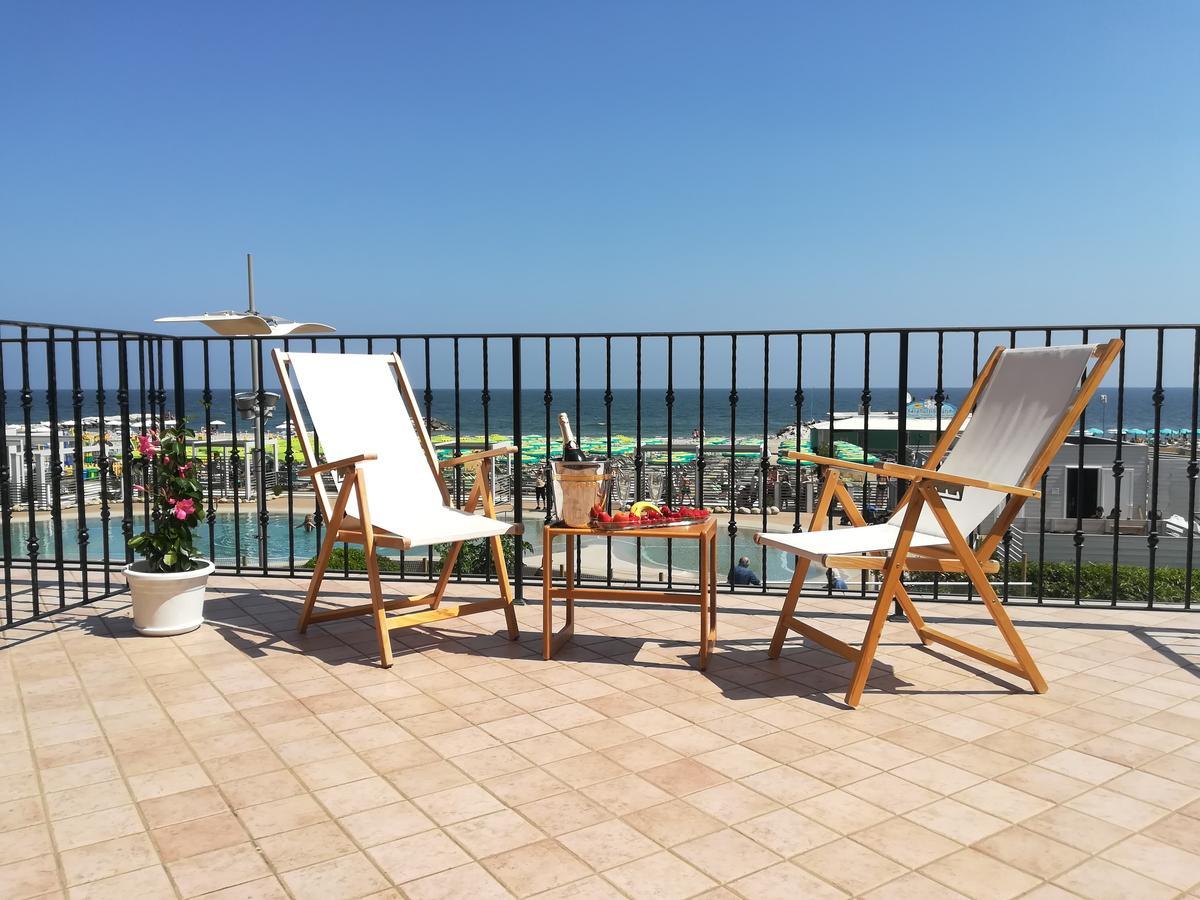 Villa Tadini Misano Adriatico Esterno foto